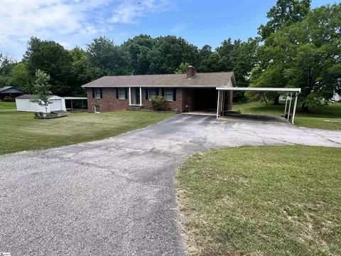 850 Forest St, Jonesville, SC 29353