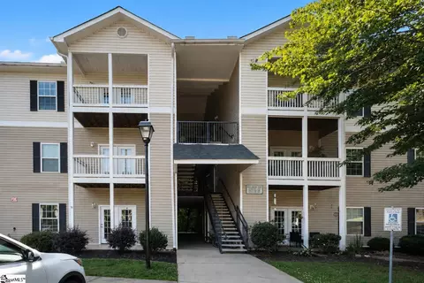 203 Mckenna Cir, Greenville, SC 29615