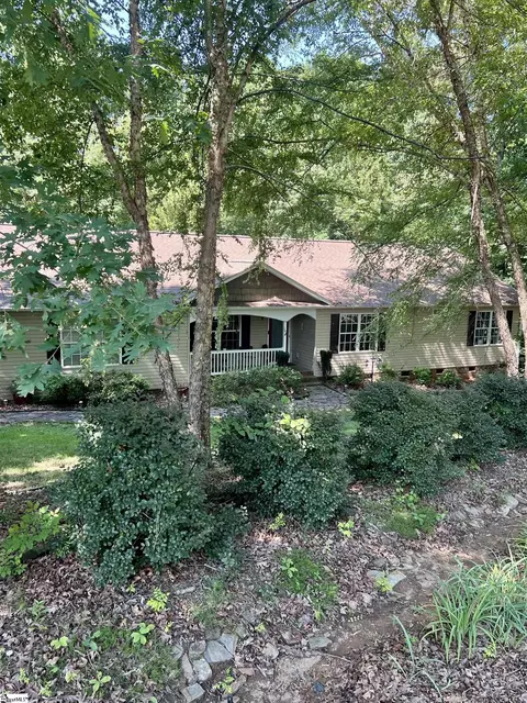 161 Timberlake Dr, Inman, SC 29349