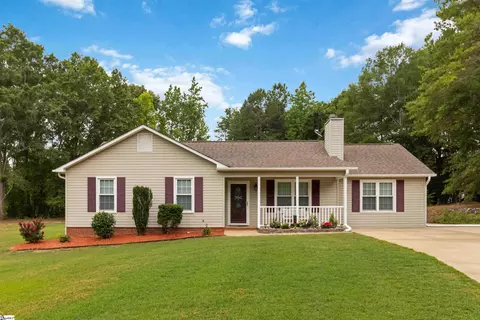 216 Eastridge Ct, Cowpens, SC 29330