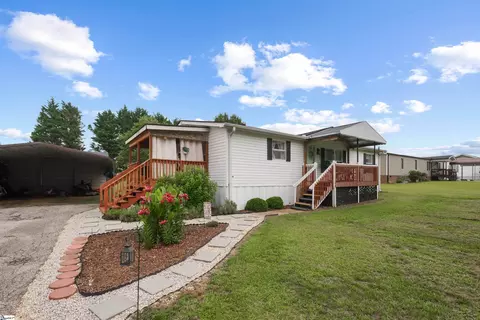 143 Perry Rd, Woodruff, SC 29388