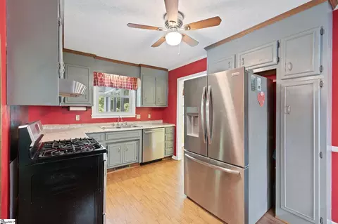 Kitchen - 200 Echo Cir, Easley, SC 29642 photo 1 of 4