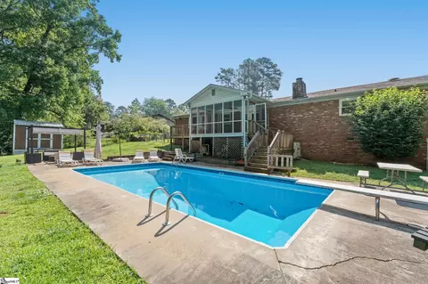 Exterior - 200 Echo Cir, Easley, SC 29642 photo 9 of 15
