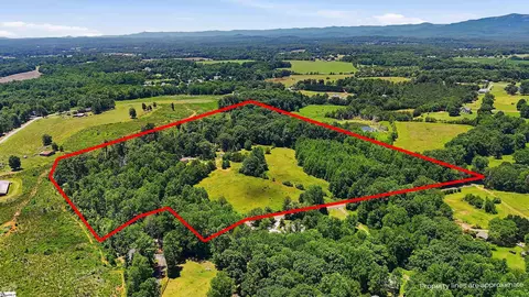 4453 Jug Factory Rd, Greer, SC 29651