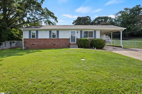 706 Harvey Rd, Greer, SC 29651