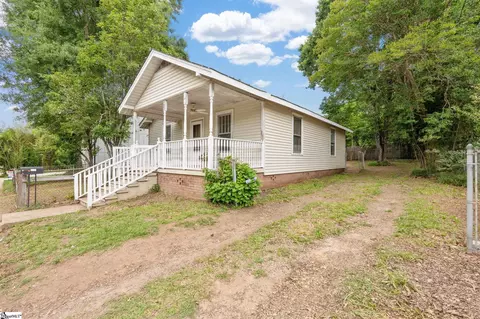 Exterior - 303 Front St, Easley, SC 29640 photo 2 of 9
