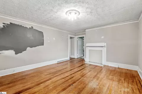 Living - 303 Front St, Easley, SC 29640 photo 2 of 5