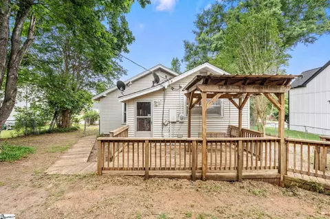 Exterior - 303 Front St, Easley, SC 29640 photo 7 of 9