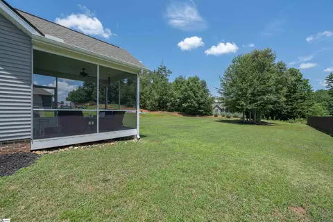 Exterior - 521 Turning Leaf Ln, Greer, SC 29651 photo 5 of 6
