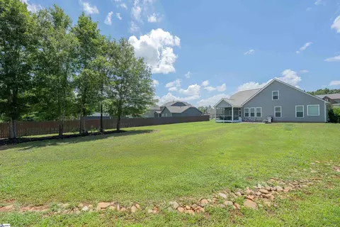 Exterior - 521 Turning Leaf Ln, Greer, SC 29651 photo 3 of 6