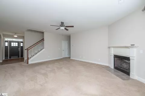 Living - 521 Turning Leaf Ln, Greer, SC 29651 photo 4 of 5