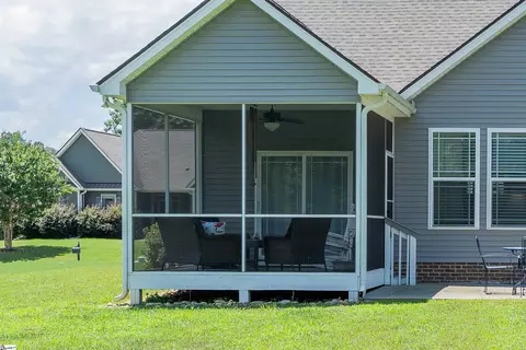 Exterior - 521 Turning Leaf Ln, Greer, SC 29651 photo 6 of 6