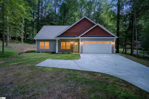 180 Anita Dr, Spartanburg, SC 29302