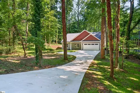 180 Anita Dr, Spartanburg, SC 29302