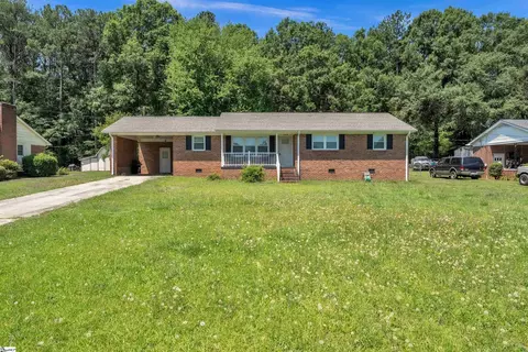 114 Fair Dr, Clinton, SC 29325