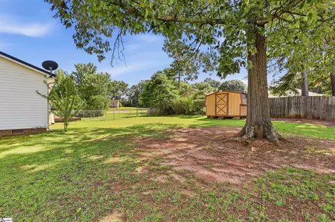 Exterior - 100 Elm Ct, Easley, SC 29642 photo 6 of 8