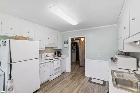 Kitchen - 100 Elm Ct, Easley, SC 29642 photo 3 of 3