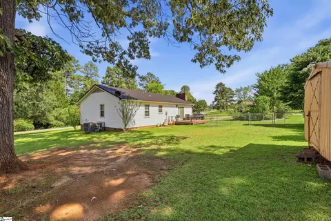 Exterior - 100 Elm Ct, Easley, SC 29642 photo 7 of 8