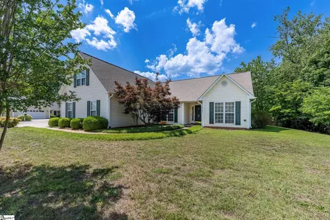 1 Boysenberry Dr, Taylors, SC 29687