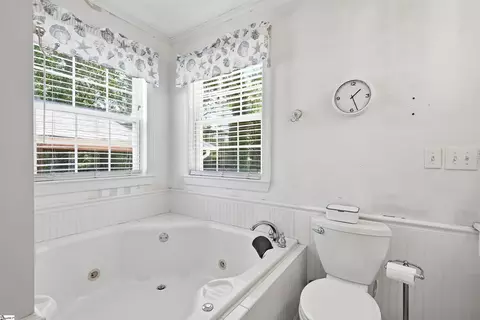 Bath - 117 Shaffner Dr, Easley, SC 29640 photo 3 of 5