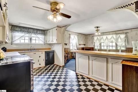 Kitchen - 9 Langley St, Pelzer, SC 29669 photo 1 of 3