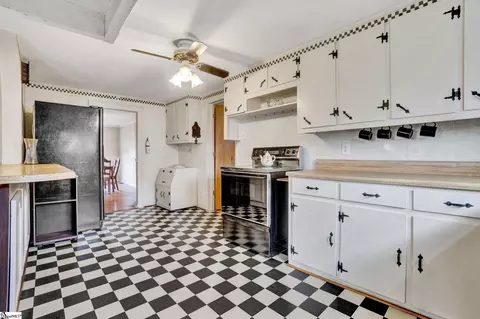 Kitchen - 9 Langley St, Pelzer, SC 29669 photo 3 of 3