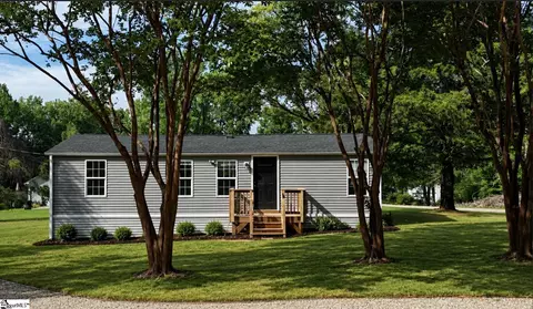181 Woodland Rd, Marietta, SC 29661