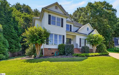 5 Huntsman Ct, Simpsonville, SC 29680