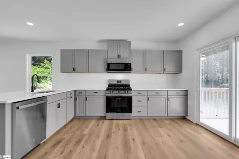 Kitchen - 234 Brookview Cir, Easley, SC 29642 photo 2 of 3