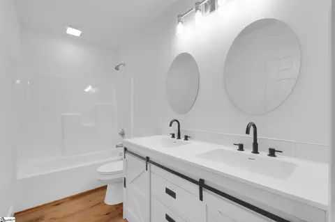 Bath - 234 Brookview Cir, Easley, SC 29642 photo 4 of 4