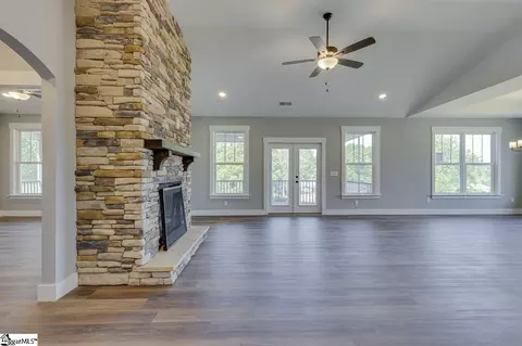 Living - 102 Powell Ct, Easley, SC 29640 photo 1 of 11