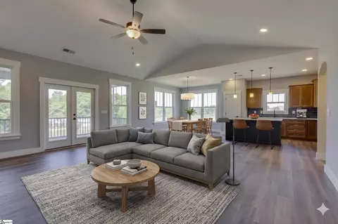 Living - 102 Powell Ct, Easley, SC 29640 photo 2 of 11