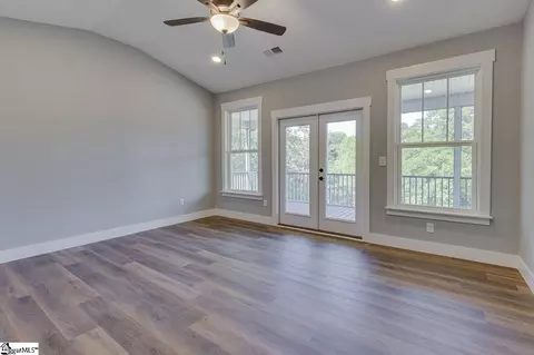 Living - 102 Powell Ct, Easley, SC 29640 photo 8 of 11