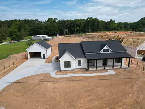 58 Quail Rd, Gray Court, SC 29645