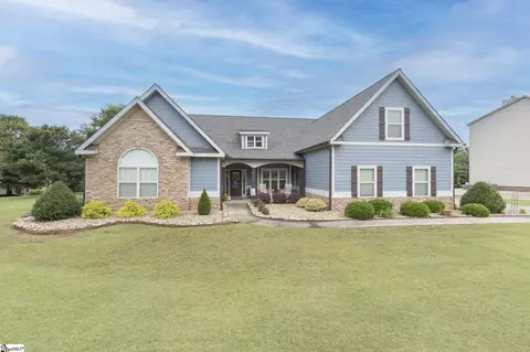 1 Knob Creek Ct, Easley, SC 29642