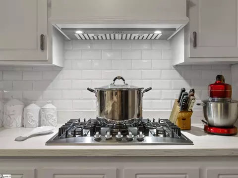 Kitchen - 401 E Rutledge Ave, Gaffney, SC 29340 photo 4 of 5
