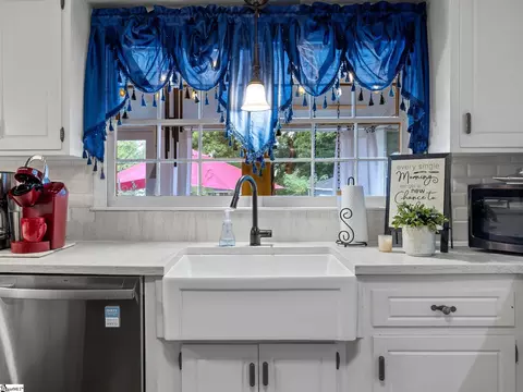 Kitchen - 401 E Rutledge Ave, Gaffney, SC 29340 photo 3 of 5