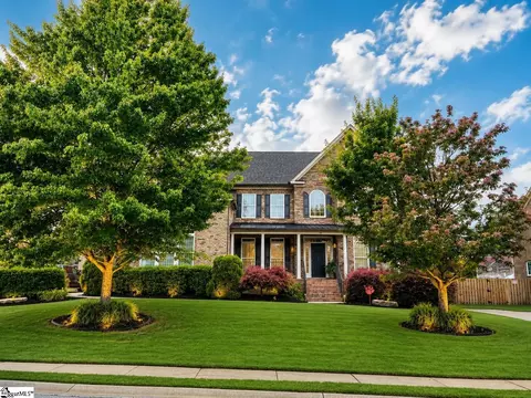 10 Stratton Chapel Ct, Simpsonville, SC 29681