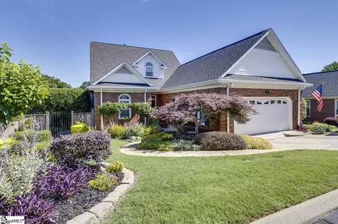 203 Greenview Cir, Greenville, SC 29609