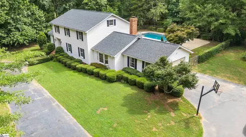 106 Wilderness Dr, Laurens, SC 29360