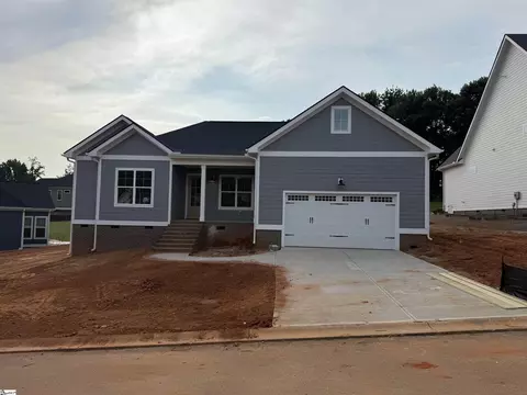 103 Halowell Ln, Travelers Rest, SC 29690