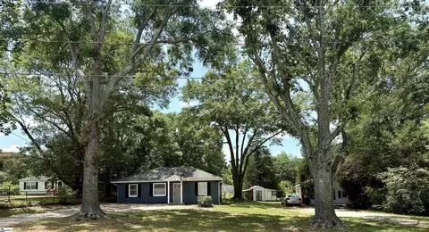 2 Sunnydale Dr, Greenville, SC 29609