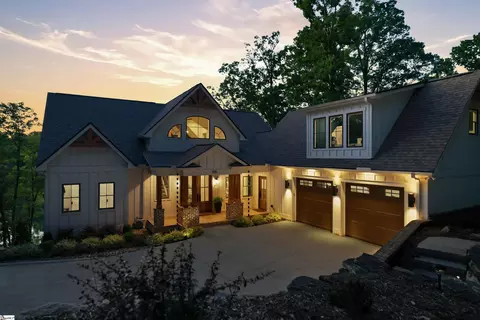 305 Harbor Dr, Seneca, SC 29678 photo 2