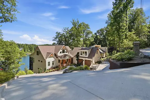 305 Harbor Dr, Seneca, SC 29678