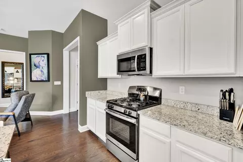 Kitchen - 34 Novelty Dr, Greer, SC 29651 photo 4 of 6