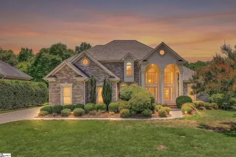 204 Parkside Dr, Simpsonville, SC 29681