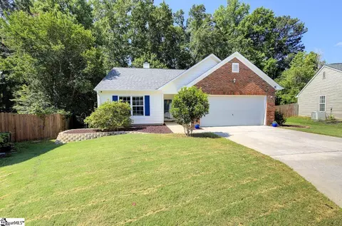 6 Headwater Ct, Simpsonville, SC 29680