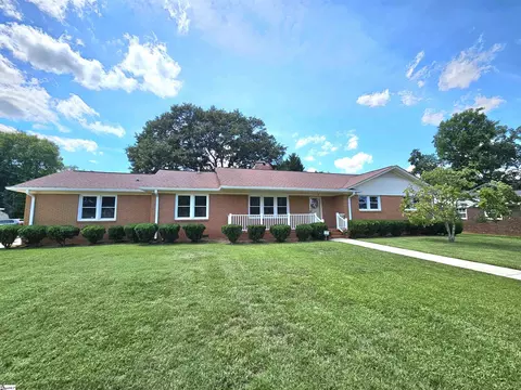 233 Balfer Dr, Greenville, SC 29615