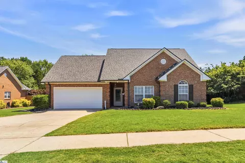 226 Glen Crest Dr, Moore, SC 29369
