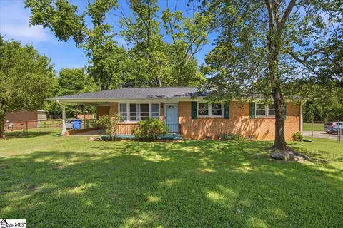 15 Duncan Rd, Greenville, SC 29617